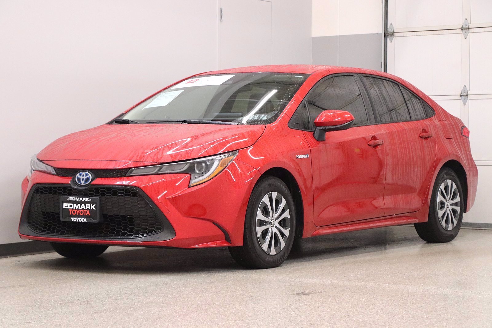 Certified Pre-Owned 2020 Toyota Corolla Hybrid LE FWD 4dr Car